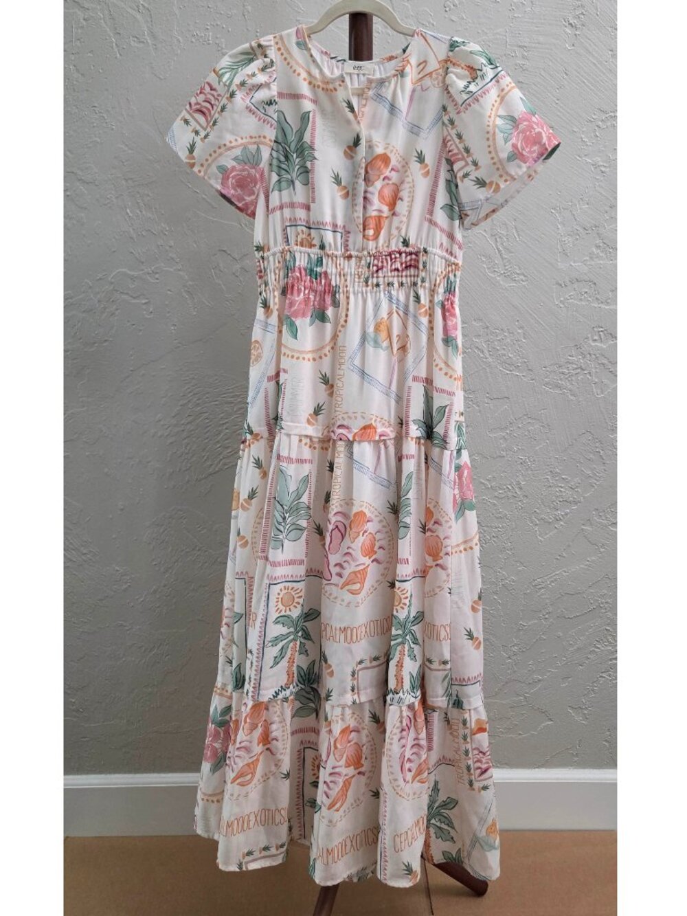 D49. Short Sleeve Maxi Dress - Picture 1 of 4